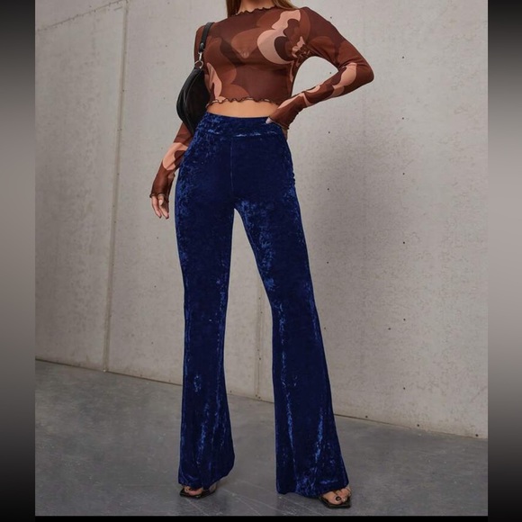 High Waist Velvet Flare Leg Pants - Picture 4 of 5